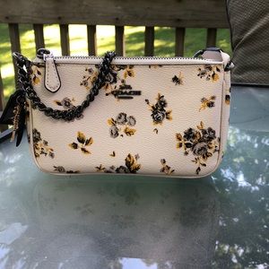 Large phone wristlet